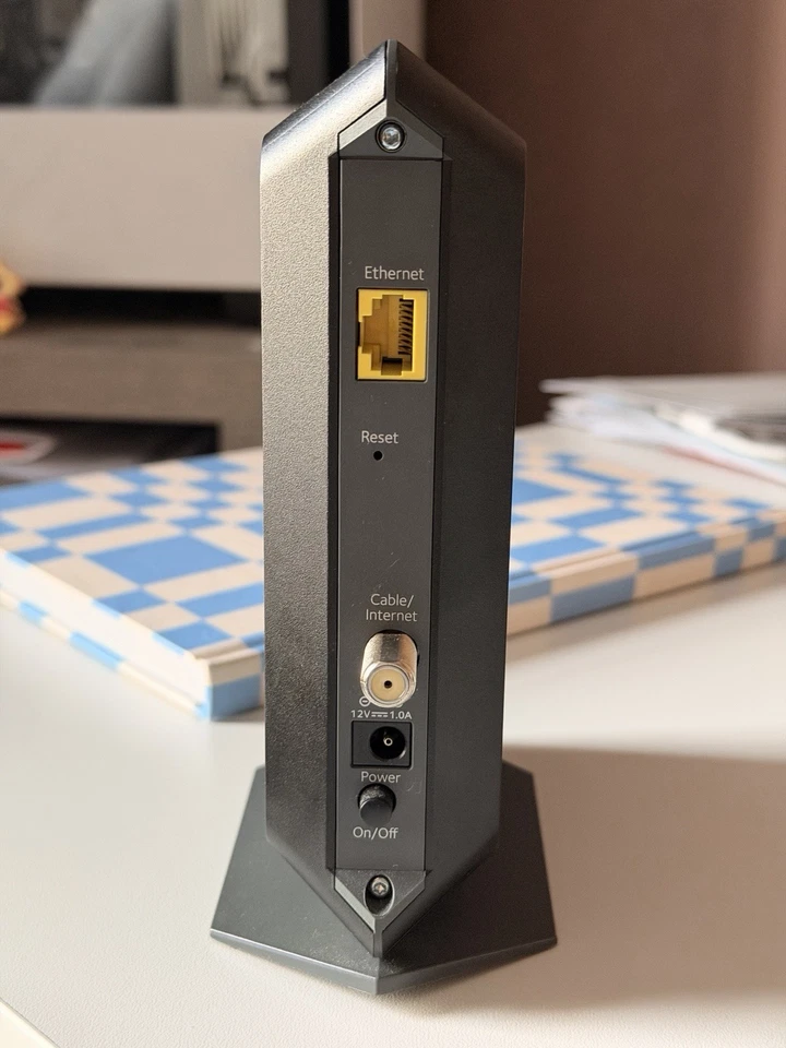 NETGEAR CM700 Cable Modem 800Mbps DOCSIS 3.0 Black - Image 3 of 4