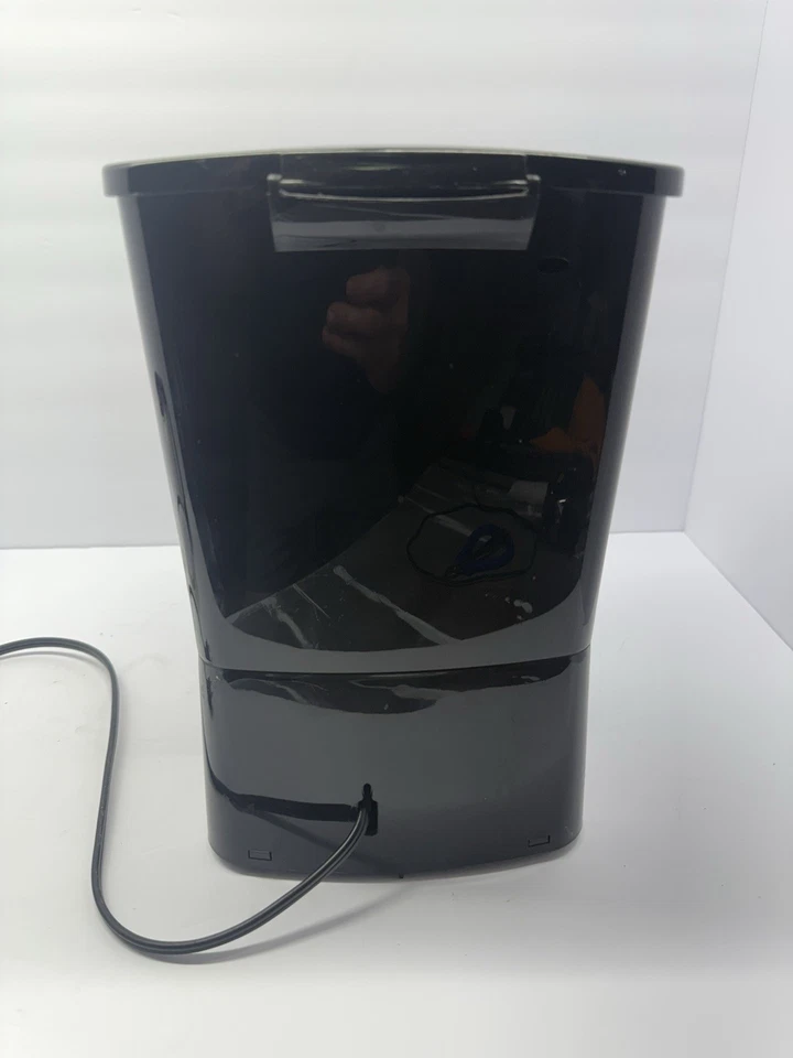 Black & Decker 12-cup programmable coffee maker bcm1410b - Image 4 of 4