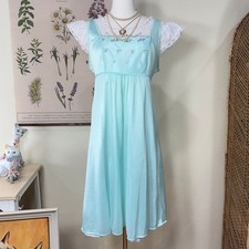 Vintage Floral Embroidered Nightgown Dress Cottage Coquette Romantic Dolly M