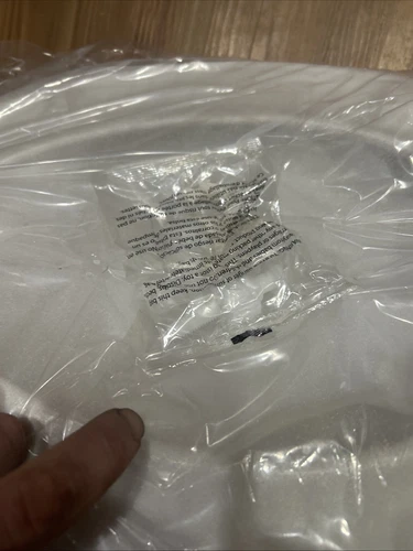 Brand new toilet seat never opened - Picture 2 of 2