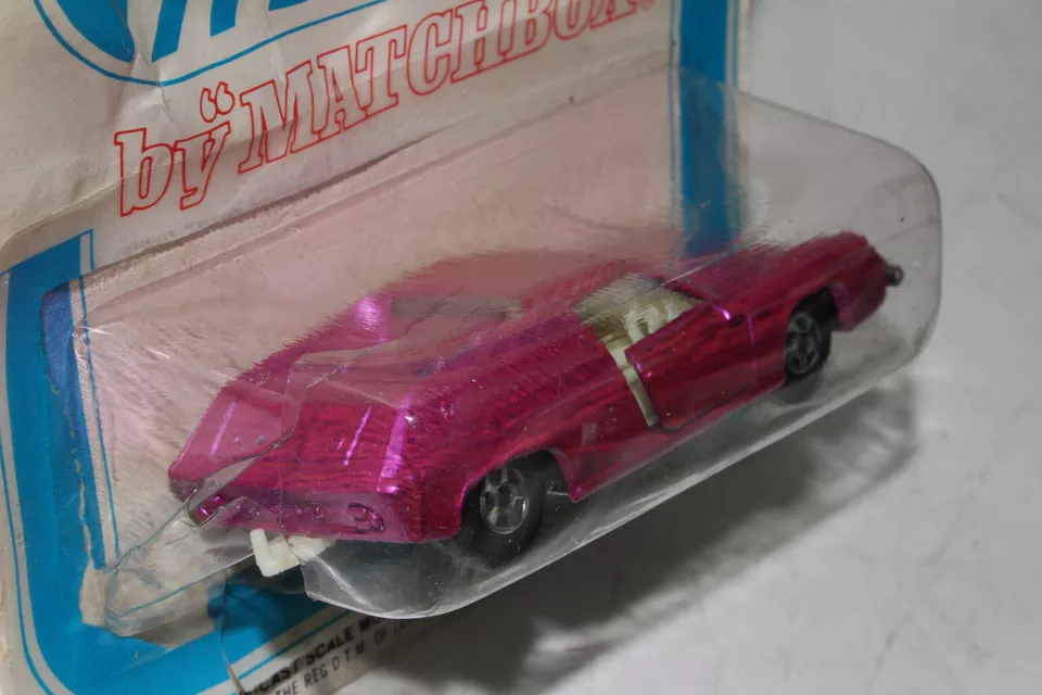 MATCHBOX SUPERFAST #5 LOTUS EUROPA, PINK, NEW IN BLISTERPACK - Image 3 of 4