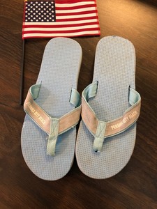 thick flip flops mens