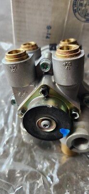NEW--Bendix 3624400C91 Air Brake Pedal Valve Assembly L14E NEW--Bendix 3624400C91 Air Brake Pedal Valve Assembly L14E