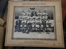 TORONTO LYNDHURST MOTORS O.H.A. HOCKEY CLUB 1954 TEAM CANADA NHL TUROFSKY PHOTO 