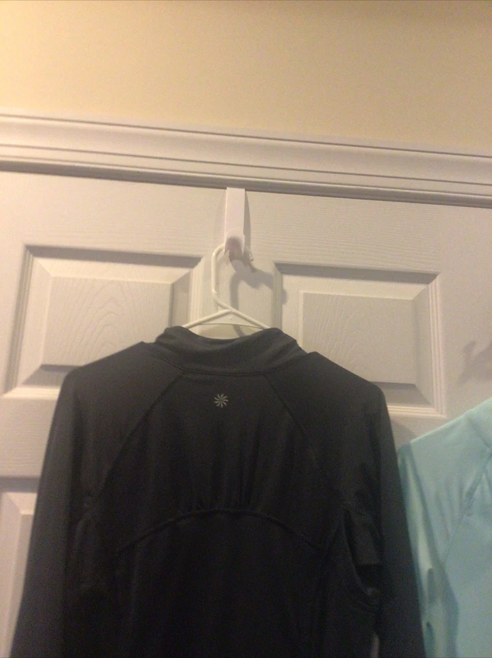 Pullover gris con cremallera Athleta 1/4 para mujer talla M gris entrenamiento bolsillo trasero Foto 4 de 4