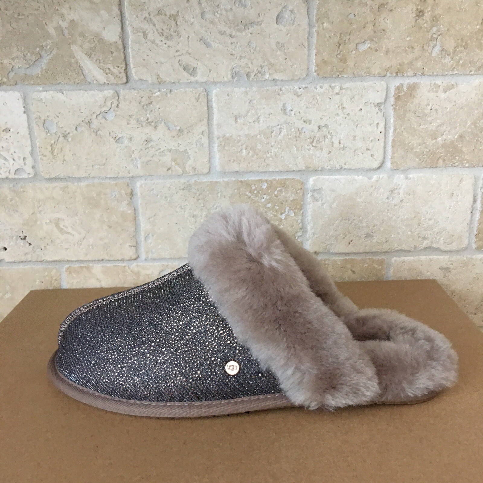 UGG SCUFFETTE II CAVIAR SHEEPSKIN CUFF 