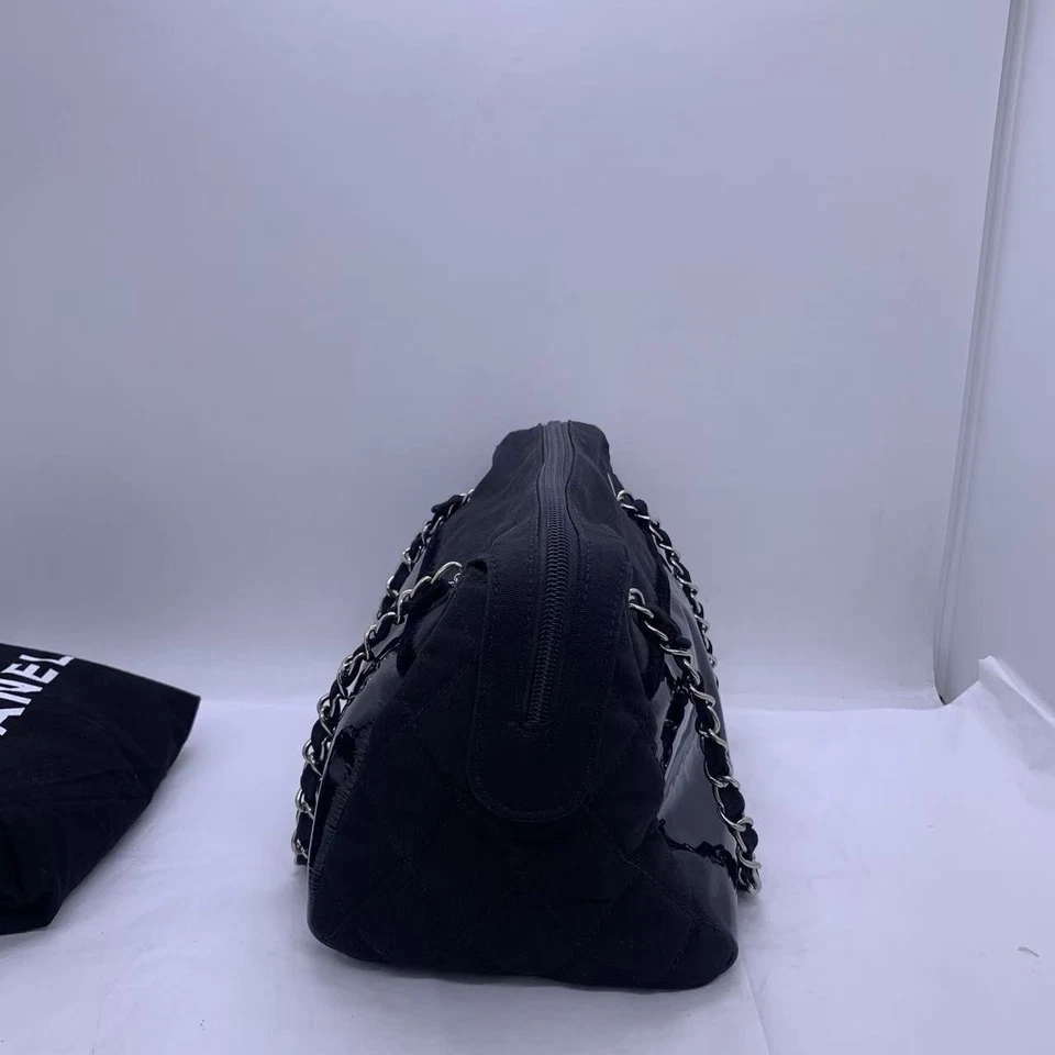 Chanel Bolso Cámara Negro Mediano Vintage Bolso Lona y Patente Italia Foto 4 de 4