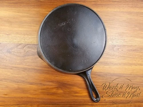 Wagner Sidney, O - #7A Vintage Restored Cast Iron Skillet {Arc/Straight Logo}