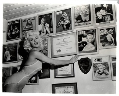 Jayne Mansfield (1950s)   Vintage Hollywood Beauty Exotic Bombshell Photo 993K