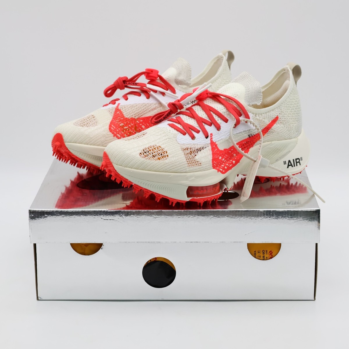 Nike×Off-White エアズーム　テンポ　ネクスト% SolarRed CV0697-100 Off-White Nike Air Zoom Tempo Next% Flyknit Solar Red
