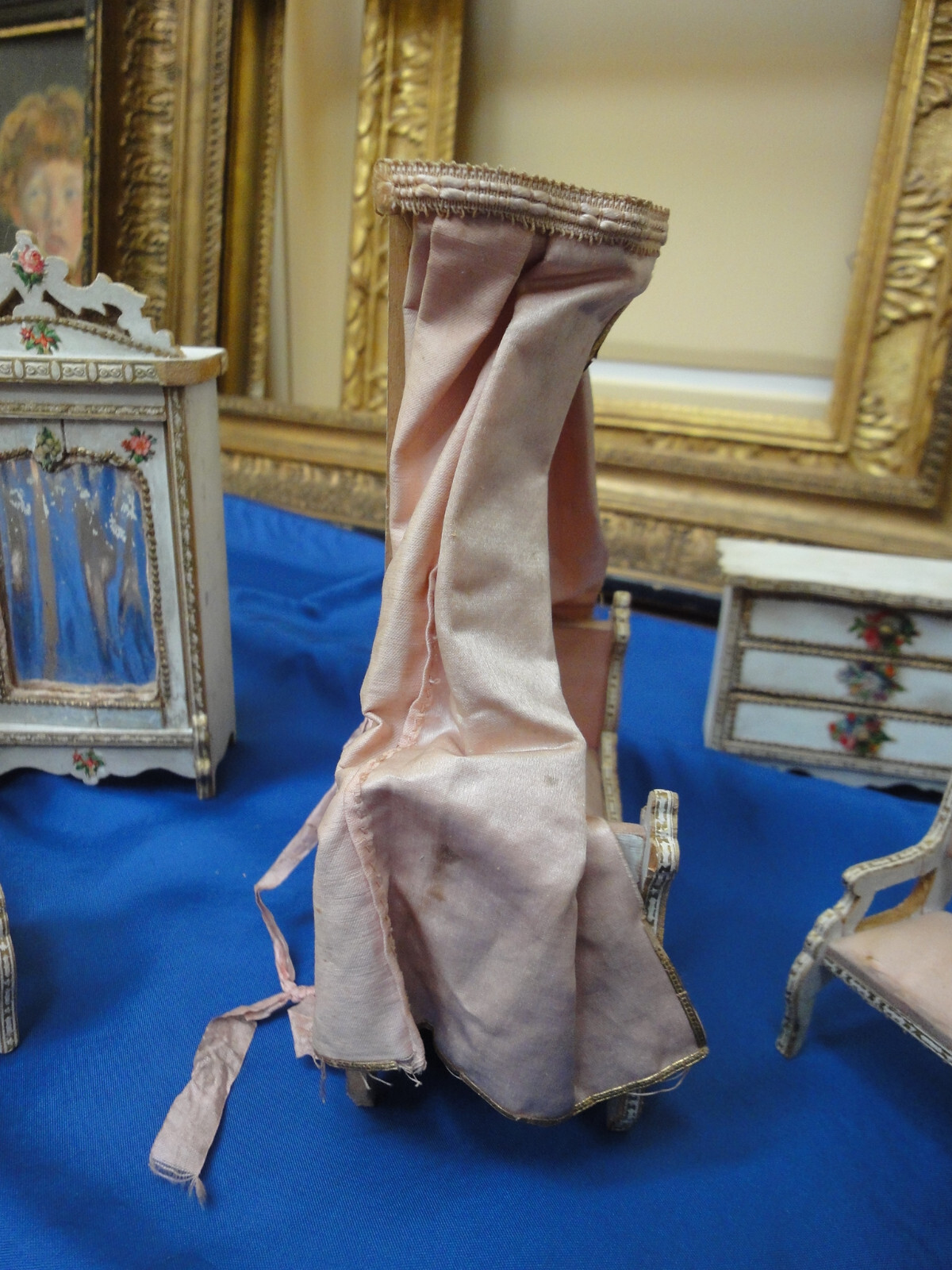 Antique French dollhouse salon c1880 Louis Badeuille doll