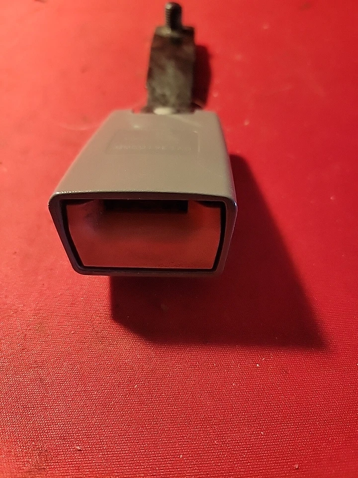 Dodge Chrysler Avenger Sebring 2007 2008 cinturón de seguridad hebilla fuente derecha YS371D5AC Foto 3 de 4