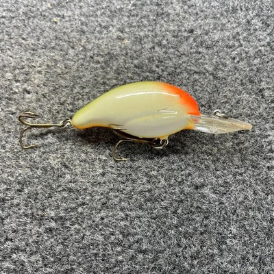 Pre Pradco Bandit 200 Series Vintage Fishing Crankbait - 22 Parrot Orange 222