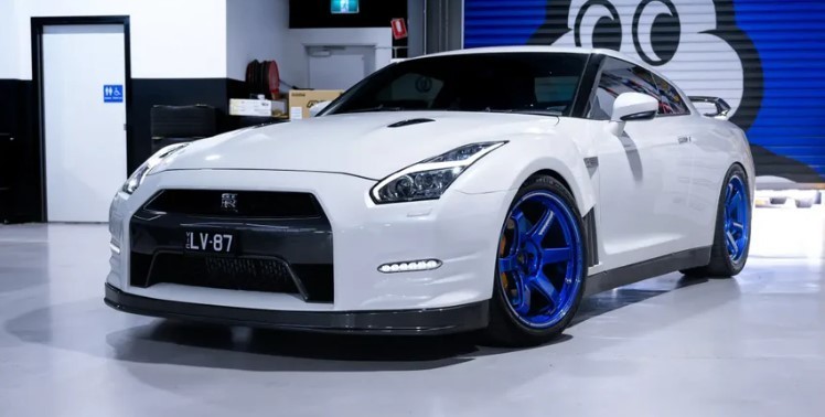 SET OF VOLK RACING RAYS TE37 ULTRA WHEELS HYPER BLUE FOR GTR R35