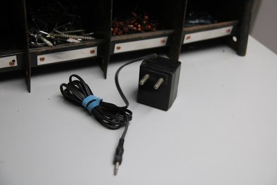 Electro-Harmonix 18V DC Netzteil Batterie Eliminator B0080