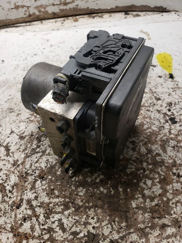 Bomba de pieza de freno antibloqueo CVT compatible con 09-10 CUBE 1364436 Foto 3 de 4