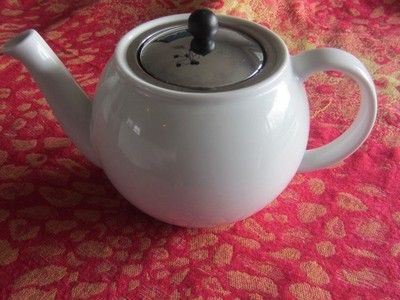 Bodum White Ceramic Tea Pot Press Pot Kettle Tea Strainer