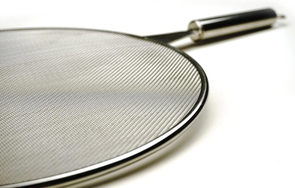 15-Inch Splatter Screen for Pots & Pans - Stainless Steel, Easy Storage - Image 4 of 4