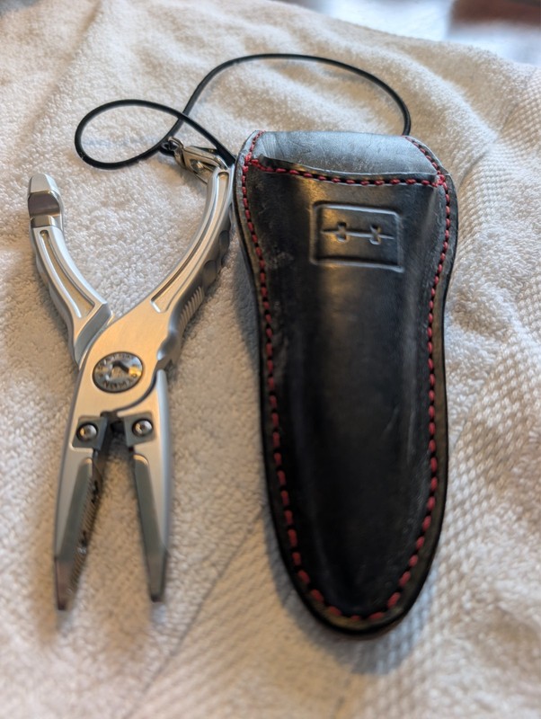 Hatch Fishing Pliers with Leather Sheath Excellent Plus plus no Reserve