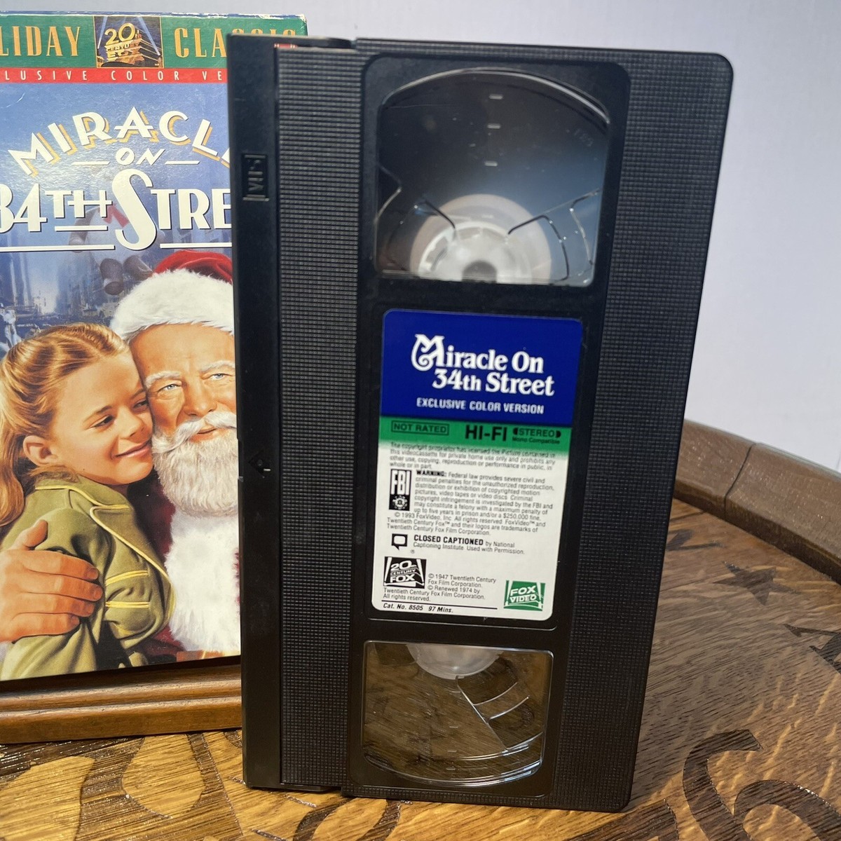 Miracle on 34th Street (1947) VHS - Exclusive Color Version