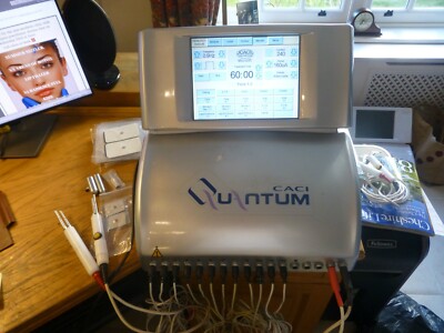 CACI QUANTUM NICHT CHIRURGISCHE GESICHTS- UND KÖRPERSCHÖNHEITSMASCHINE VOLLSTÄNDIG GEWARTET & GARANTIE