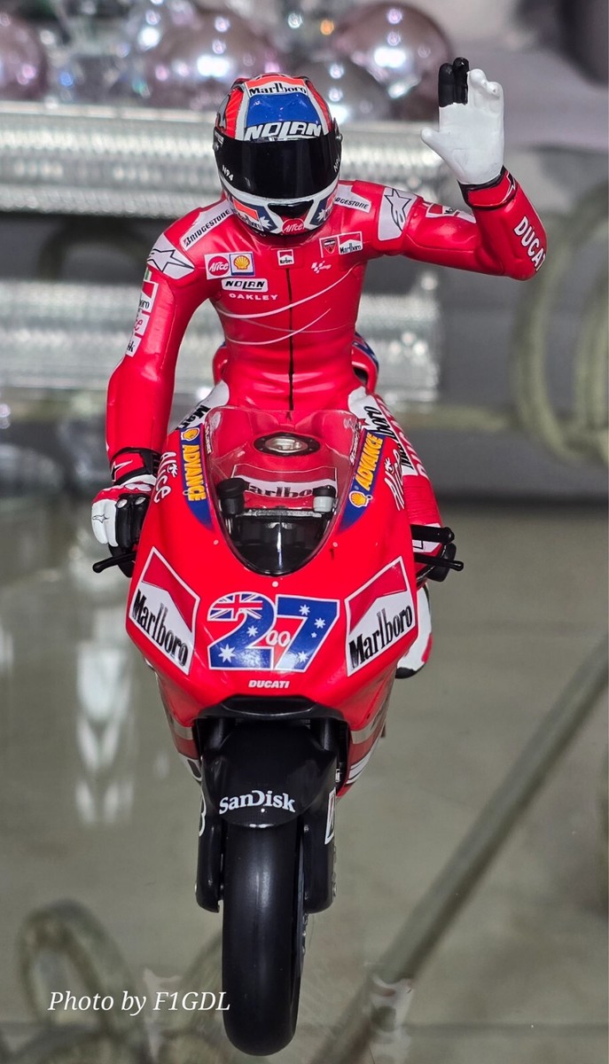 ミニチャンプス　ドゥカティ　デスモセディチ　MotoGP 2004 Minichamps 1:6 トロイ·ベイリスドゥカティデスモセディチMotoGP