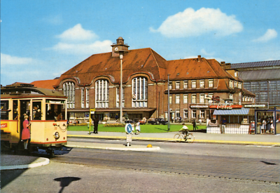 122/194 AK BREMERHAVEN BAHNHOF KIOSK STRASSENBAHN WERBUNG FAHRRAD belebt |  eBay.de