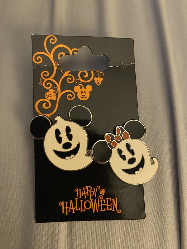 Disney 2010 Happy Halloween Mickey & Minnie Ghost 2 Pin Set NEW RARE CUTE