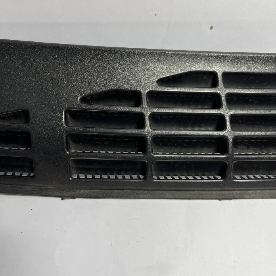 94-05 雪佛兰 S10 Blazer 挡风玻璃 Wiper Cowl 装饰面板中心 GMC Jimmy 原始设备制造商 — 第 3/4 张图片