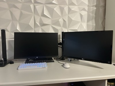 Gaming Setup 2monitore Pc mit 1070gtx und Zubehör 16GB RAM