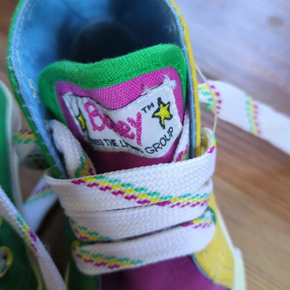 Mandriles de tenis de caña alta Barney el dinosaurio bebé niño pequeño vintage años 90 RARO Foto 4 de 4
