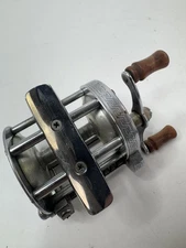 Pflueger Trump No. 1943 Fishing Reel Made in USA
