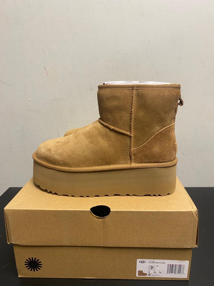 1134991-CHE] UGG Women