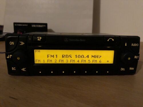 Mercedes-Benz, Becker Radio BE 4705 CD, Audio 30 APS istruzioni per l'uso, con codice - Foto 1 di 8