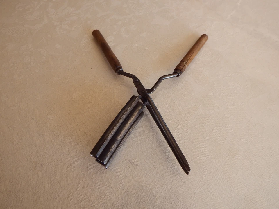 Ancien Fer à Friser Outil de Métier Coiffeur - Photo 4/4