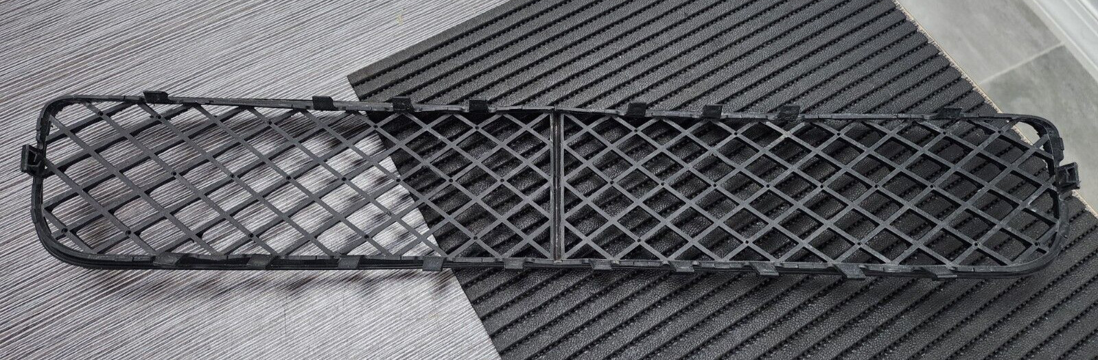 2006-2010 BENTLEY CONTINENTAL GTC GRILLE (BLACK) OEM# 3W8 807 667 A