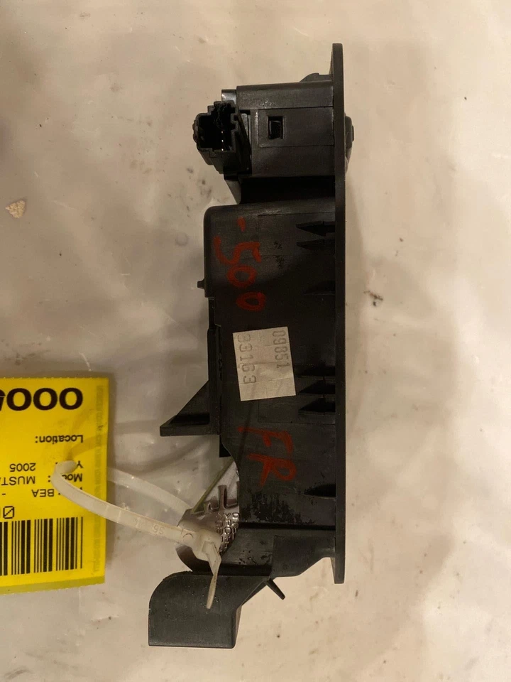 Manija de puerta interior delantera Ford Mustang 2005-2009 con cerradura lado derecho del pasajero Foto 3 de 4