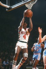 Sidney Moncrief of the Milwaukee Bucks 1980's Basketball photo 1