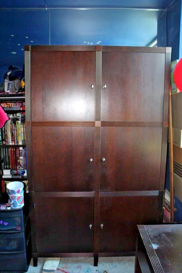 Cherry Wood 3-Piece Children Bedroom Set Very Good Condition Pali Design - Image 4 of 4