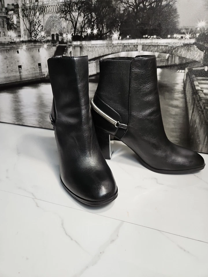 Isaac Mizrahi Negro Cuero/Textil Elástico Estirable 4" Bomba Botines 7.5M Foto 2 de 4