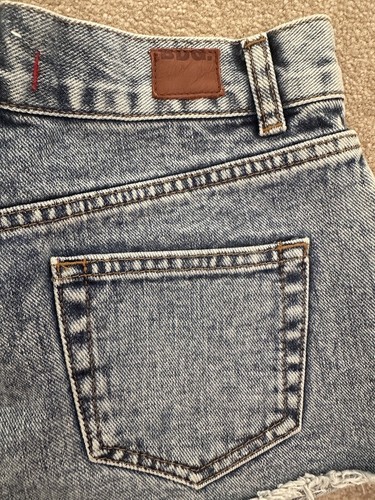 Urban Outfitters Size 26 Distressed Denim Shorts New Unworn - Picture 3 of 6