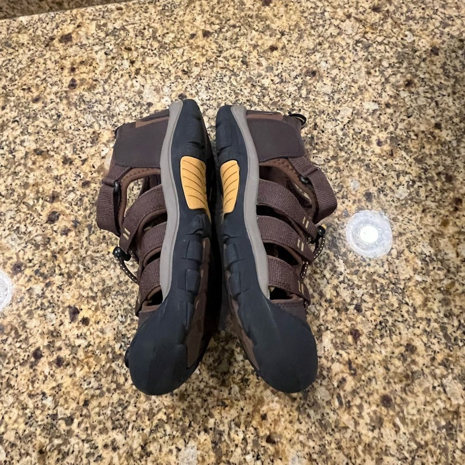 Sandali sportivi Keen Targhee escursionismo trail uomo taglia 7 pelle marrone usati in ottime condizioni