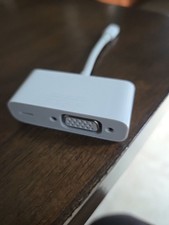 Lightning to VGA Adapter for iPhone and iPad MD825AM/A A1439