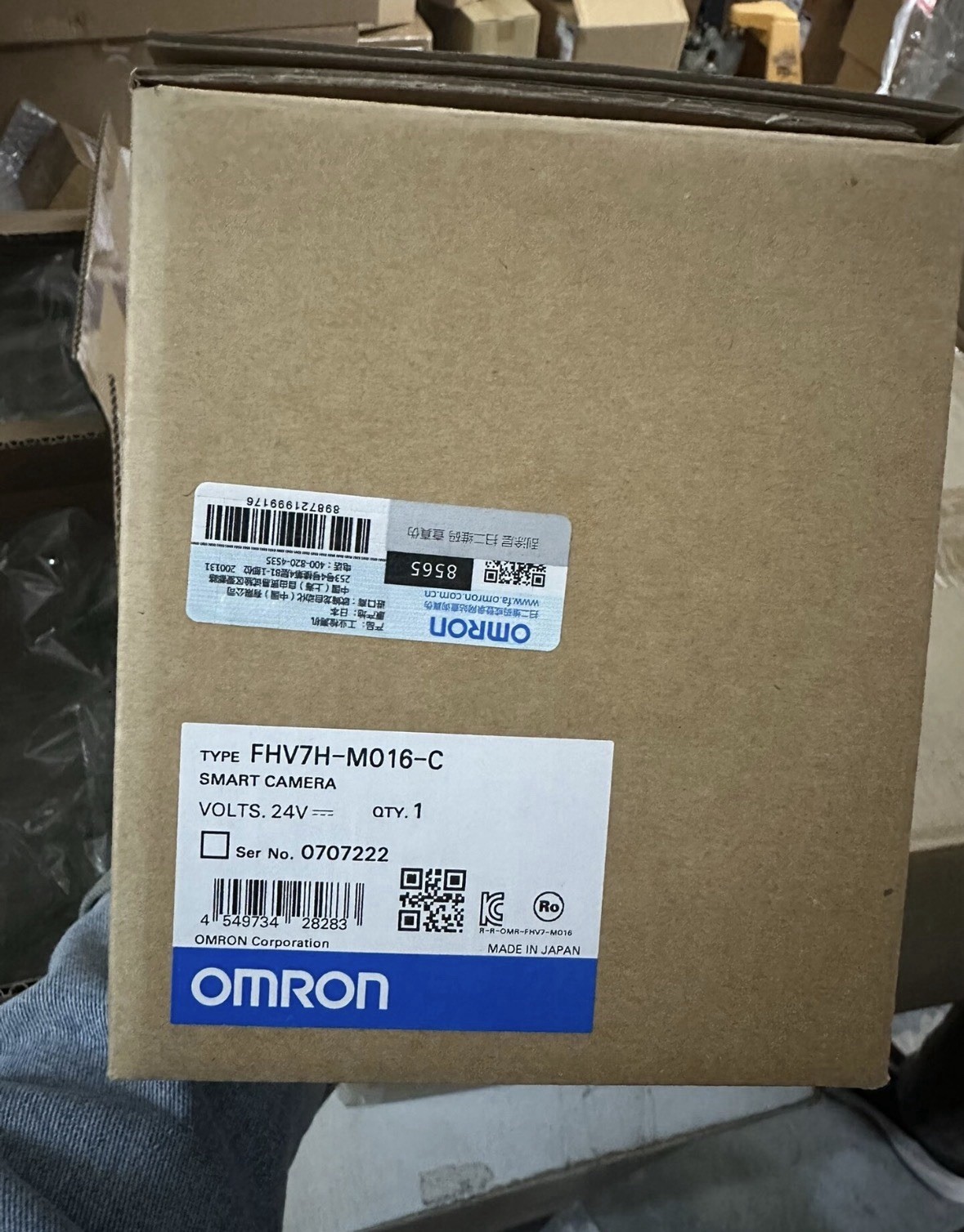 OMRON FHV7H-M016-C Smart Camera 1.6 megapixels UPS WorldWide Expedited