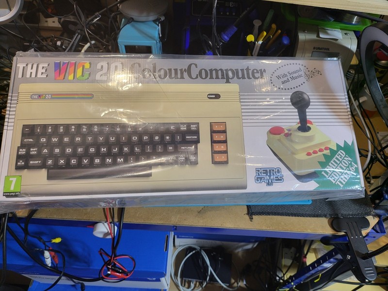 THE VIC 20 von Retro Games Commodore VC 20 Colour Computer NEU *Limited Edition*