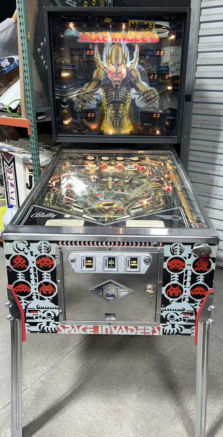 Space Invaders Free Ship Pinball Machine 1980 Bally