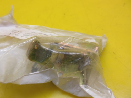 NOS OEM POLARIS EXHAUST HEADER PIPE SUPPORT BRACKET DRAGON IQ FUSION RMK - Foto 4 di 5