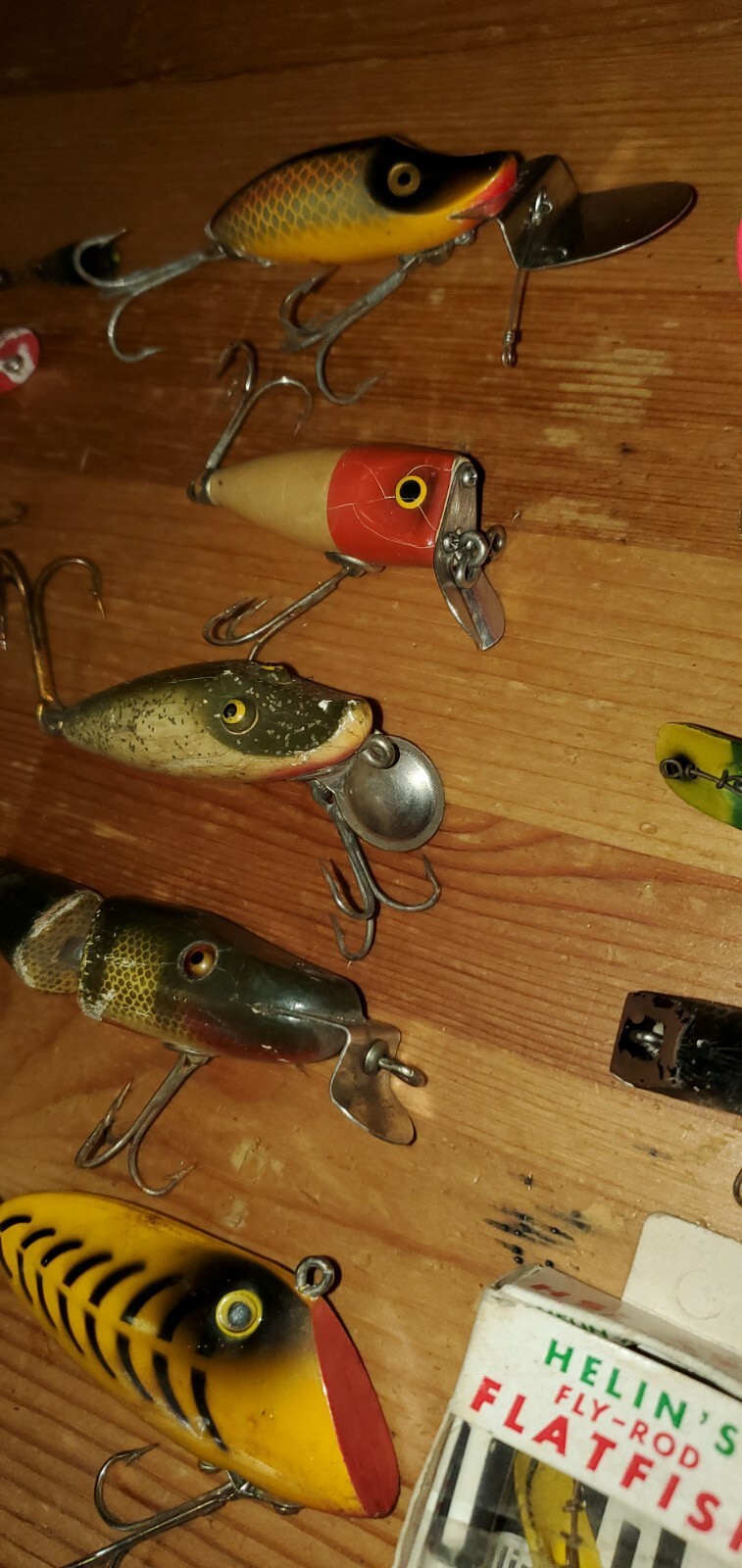 Lot Of 19 VINTAGE Fishing Lures Collectors Lures Heddon Creek Chub