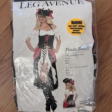 Leg Avenue Women  s Pirate Beauty Costume Size Medium
