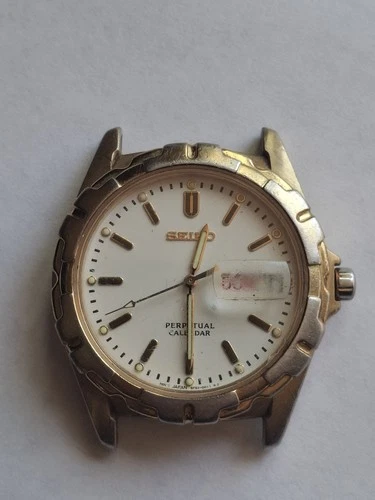 Seiko 8F33-0029 Perpetual Calendar Gold Tone 38mm Day Date White Dial Repair VTG